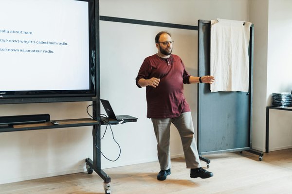 Service hôtesse d'accueil irréprochable à paris : l'excellence assurée